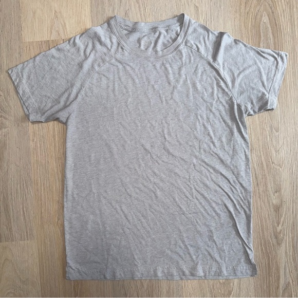 All Yoga Gray Lightweight T-Shirt - Size Medium - Picture 1 of 5